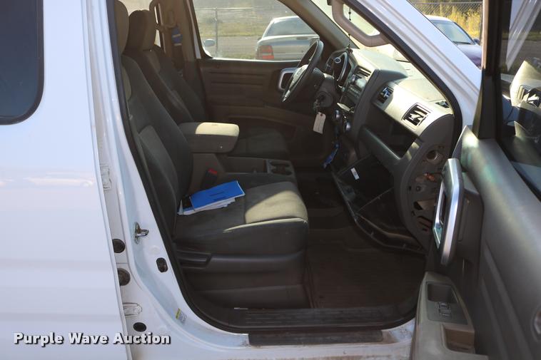 image for item DD0211 2006 Honda Ridgeline pickup truck