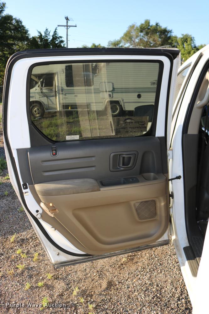 image for item DD0211 2006 Honda Ridgeline pickup truck