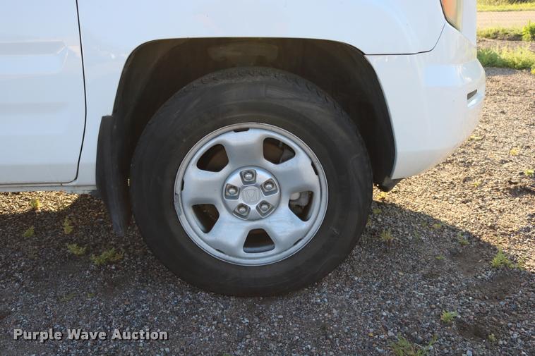 image for item DD0211 2006 Honda Ridgeline pickup truck