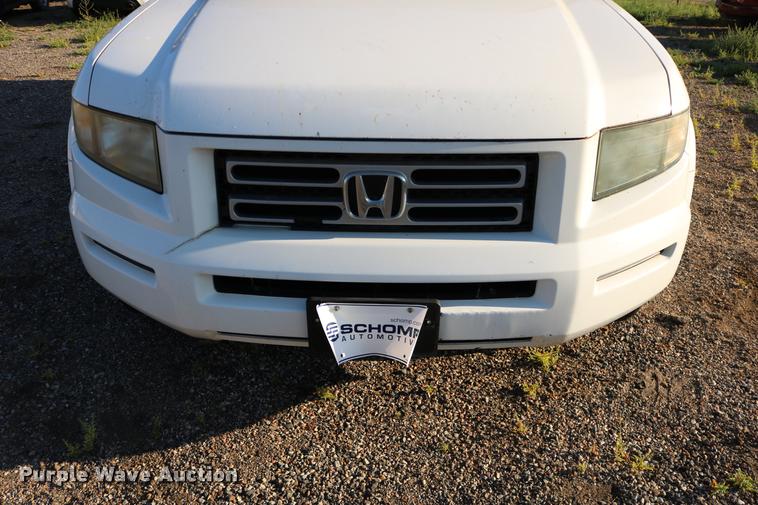 image for item DD0211 2006 Honda Ridgeline pickup truck
