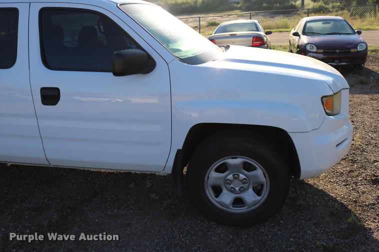 image for item DD0211 2006 Honda Ridgeline pickup truck