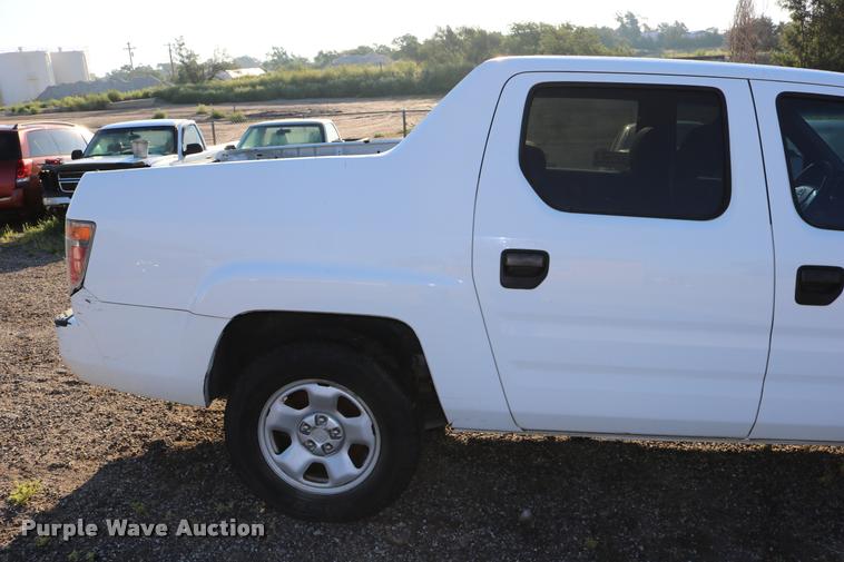 image for item DD0211 2006 Honda Ridgeline pickup truck