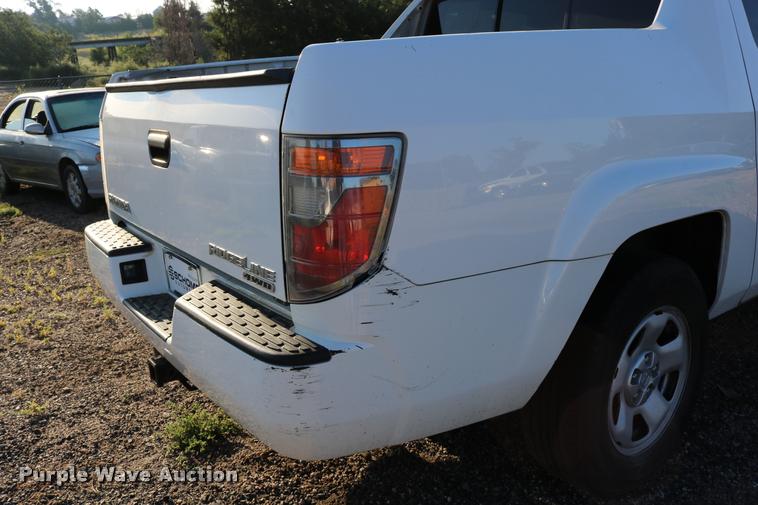 image for item DD0211 2006 Honda Ridgeline pickup truck