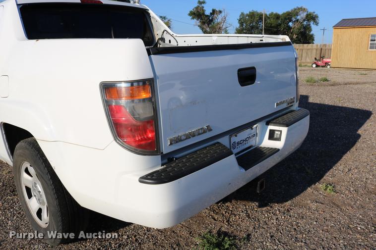 image for item DD0211 2006 Honda Ridgeline pickup truck
