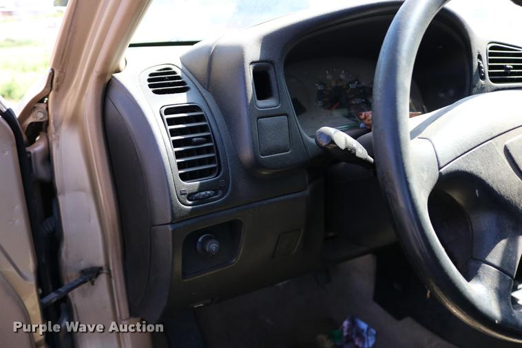 image for item DD0212 2000 Mitsubishi Mirage