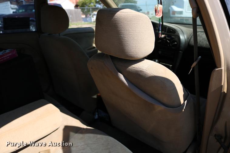 image for item DD0212 2000 Mitsubishi Mirage