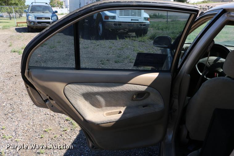 image for item DD0212 2000 Mitsubishi Mirage