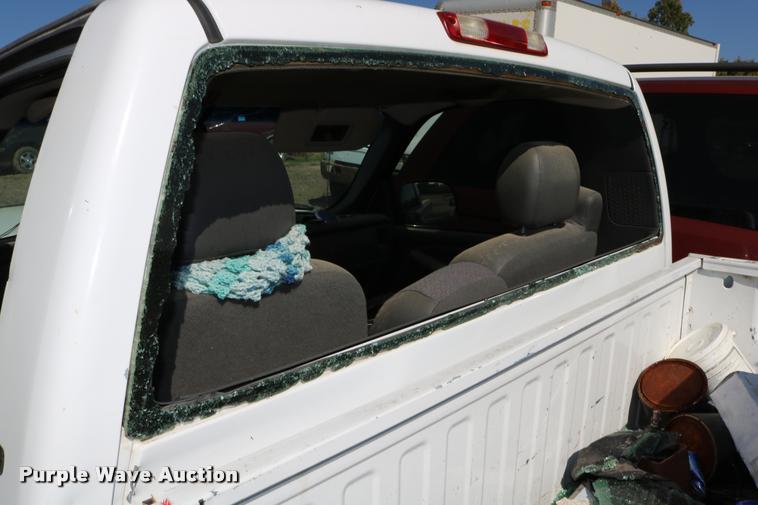 image for item DD0213 2003 Chevrolet Silverado 1500 pickup truck