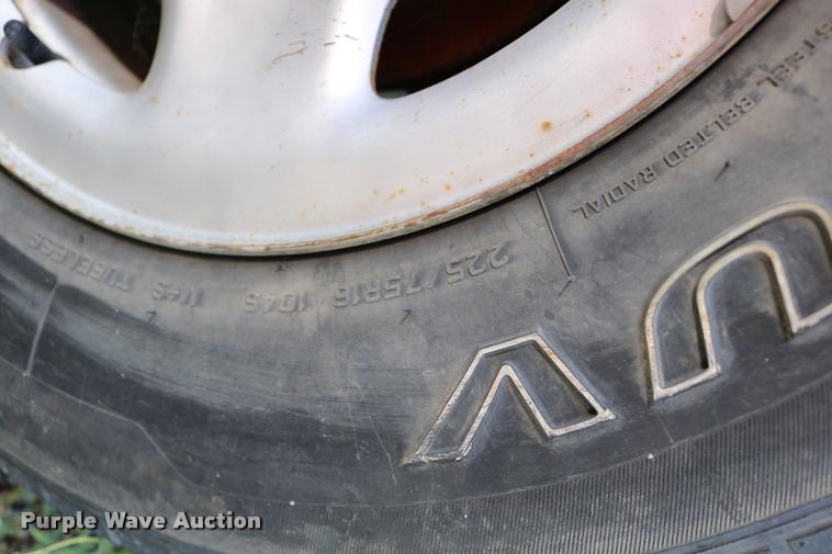 image for item DD0213 2003 Chevrolet Silverado 1500 pickup truck