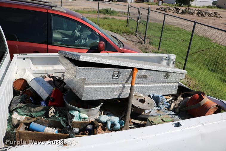 image for item DD0213 2003 Chevrolet Silverado 1500 pickup truck