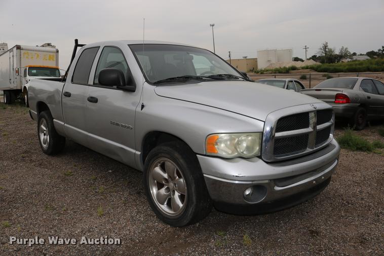 image for item DD0215 2003 Dodge Ram 1500 Quad Cab pickup truck