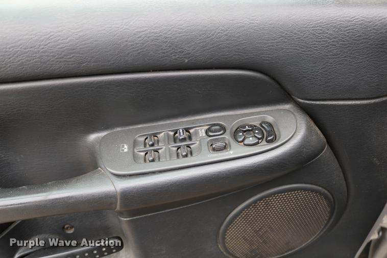 image for item DD0215 2003 Dodge Ram 1500 Quad Cab pickup truck