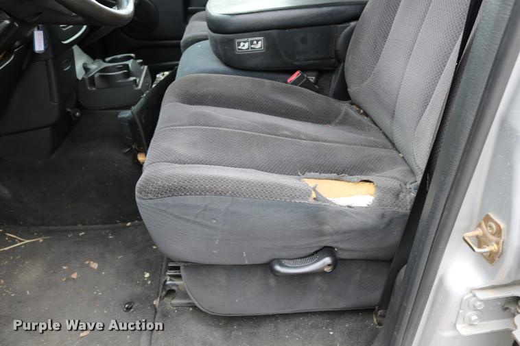 image for item DD0215 2003 Dodge Ram 1500 Quad Cab pickup truck