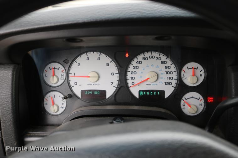 image for item DD0215 2003 Dodge Ram 1500 Quad Cab pickup truck