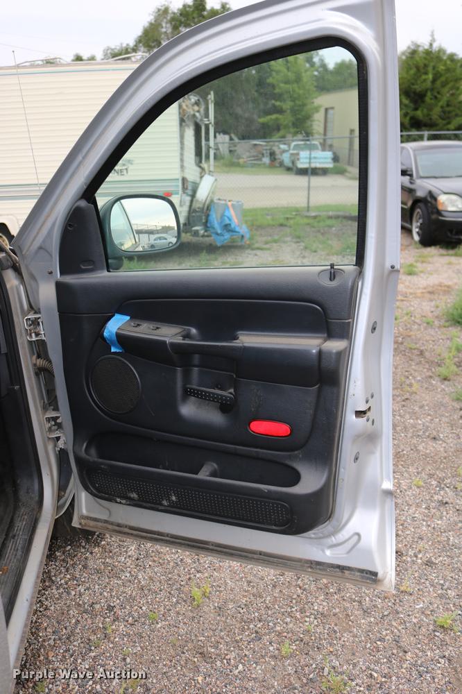 image for item DD0215 2003 Dodge Ram 1500 Quad Cab pickup truck
