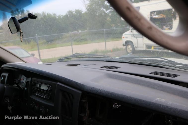 image for item DD0215 2003 Dodge Ram 1500 Quad Cab pickup truck