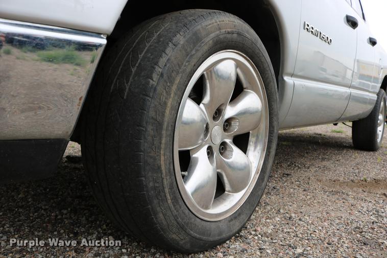 image for item DD0215 2003 Dodge Ram 1500 Quad Cab pickup truck