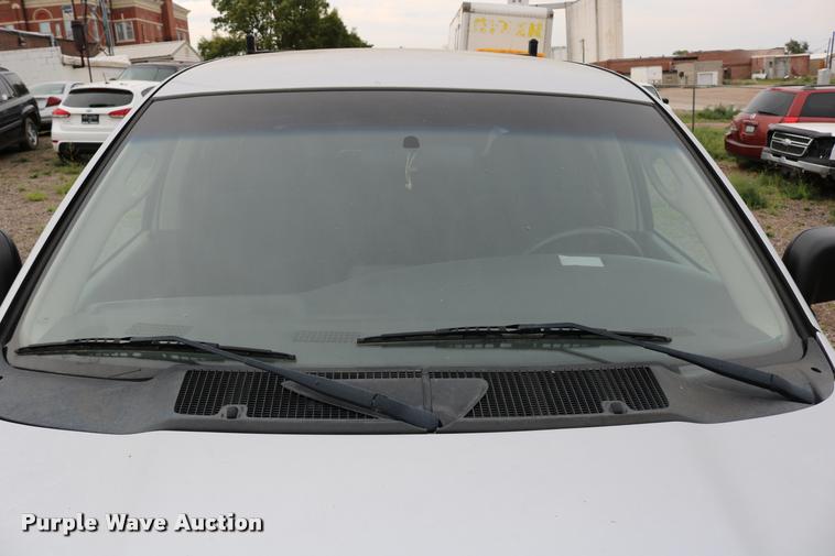 image for item DD0215 2003 Dodge Ram 1500 Quad Cab pickup truck