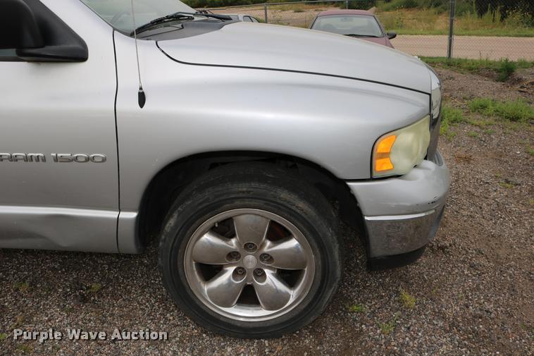 image for item DD0215 2003 Dodge Ram 1500 Quad Cab pickup truck