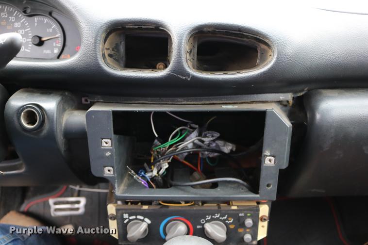 image for item DD0216 2001 Pontiac Sunfire