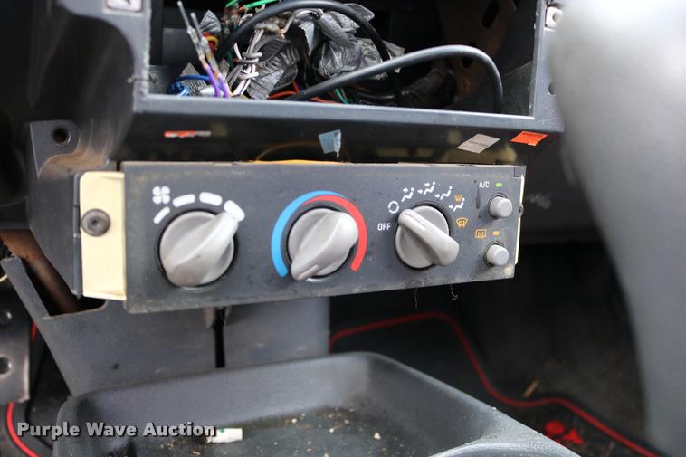 image for item DD0216 2001 Pontiac Sunfire