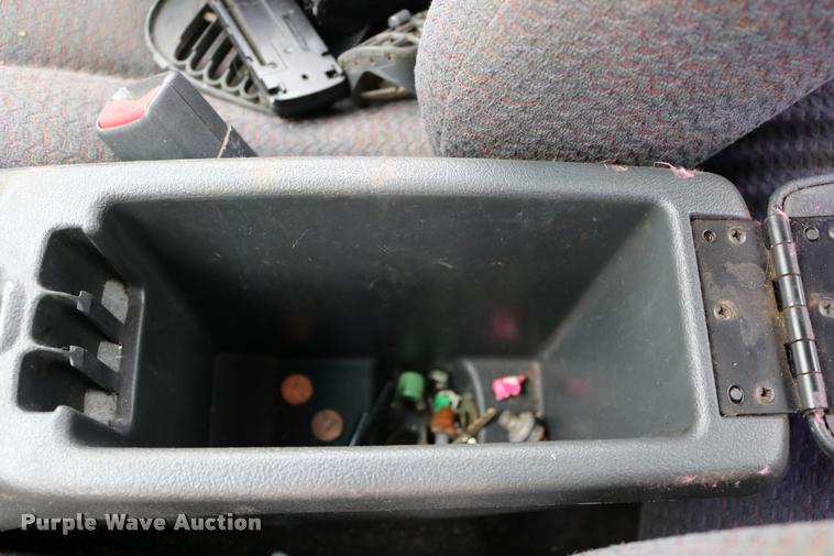 image for item DD0216 2001 Pontiac Sunfire