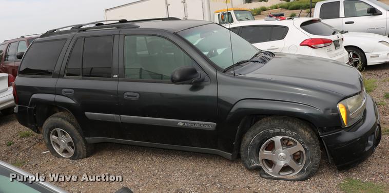 image for item DD0217 2004 Chevrolet TrailBlazer SUV