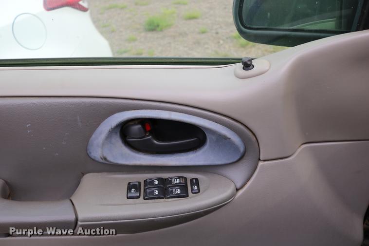 image for item DD0217 2004 Chevrolet TrailBlazer SUV