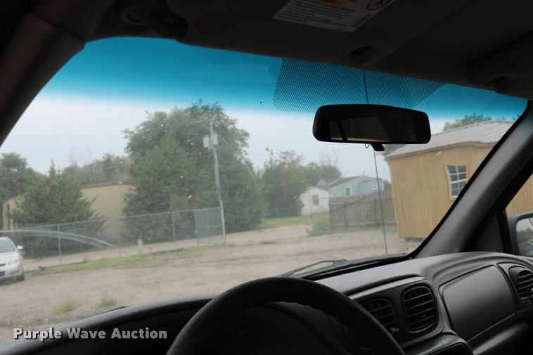 image for item DD0217 2004 Chevrolet TrailBlazer SUV