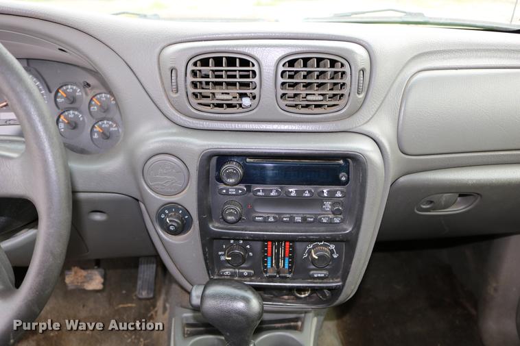 image for item DD0217 2004 Chevrolet TrailBlazer SUV