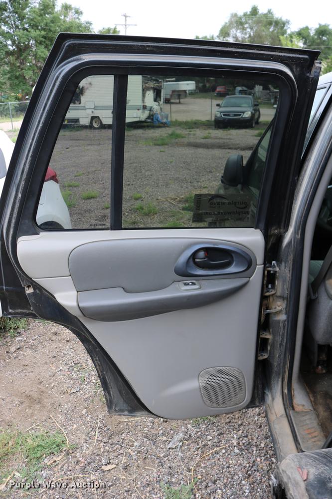 image for item DD0217 2004 Chevrolet TrailBlazer SUV