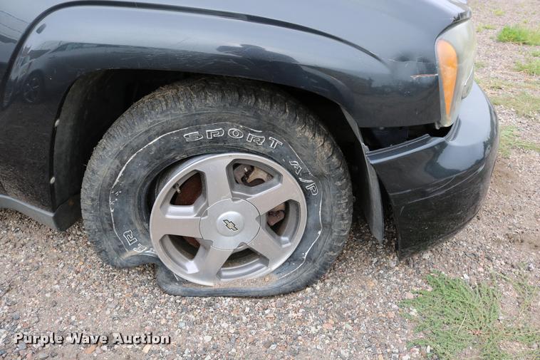 image for item DD0217 2004 Chevrolet TrailBlazer SUV