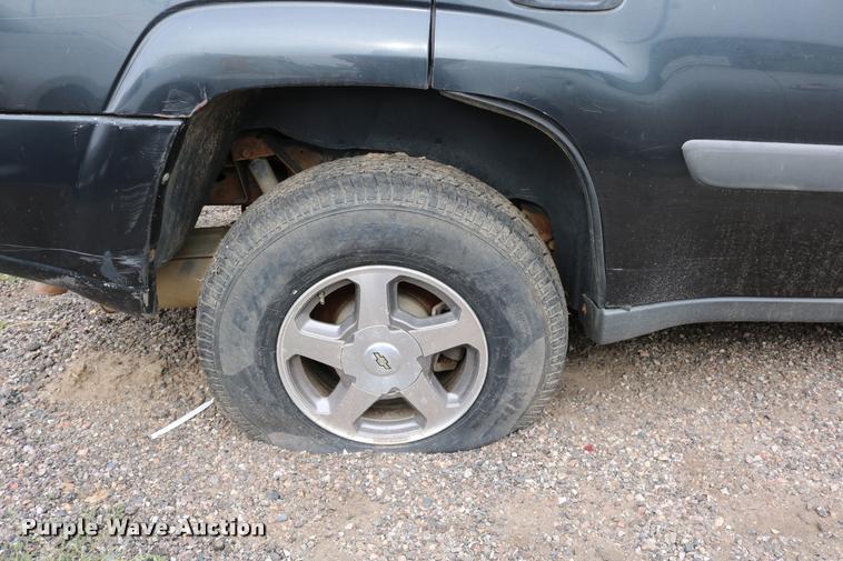 image for item DD0217 2004 Chevrolet TrailBlazer SUV