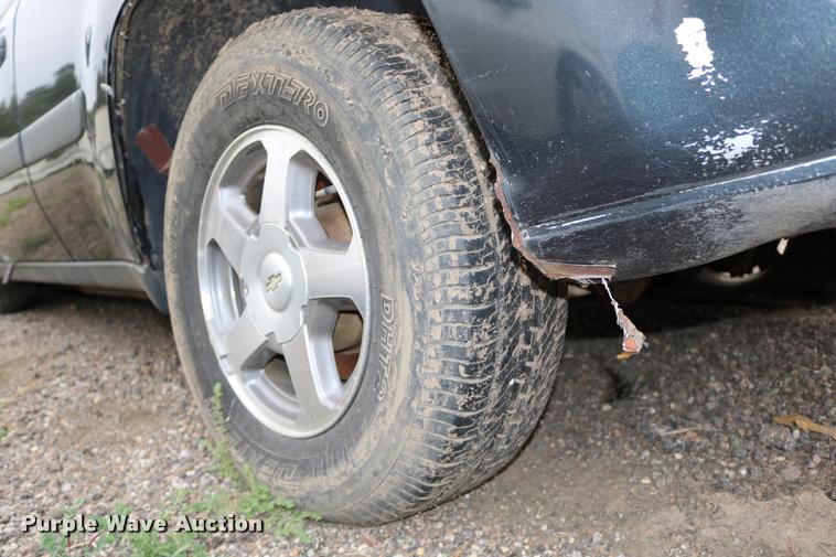 image for item DD0217 2004 Chevrolet TrailBlazer SUV