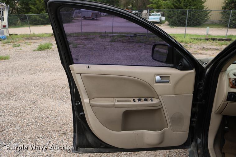 image for item DD0219 2005 Ford Five Hundred