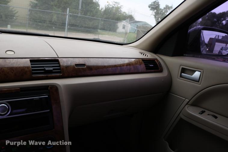 image for item DD0219 2005 Ford Five Hundred