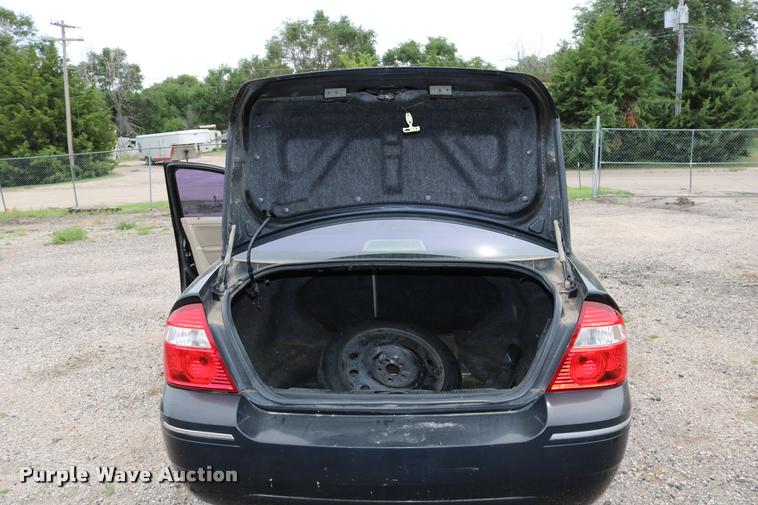 image for item DD0219 2005 Ford Five Hundred