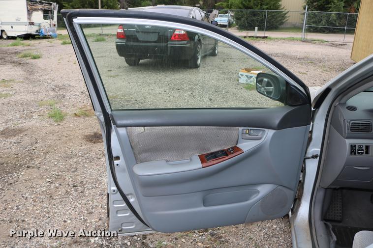 image for item DD0220 2004 Toyota Corolla