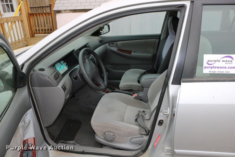 image for item DD0220 2004 Toyota Corolla