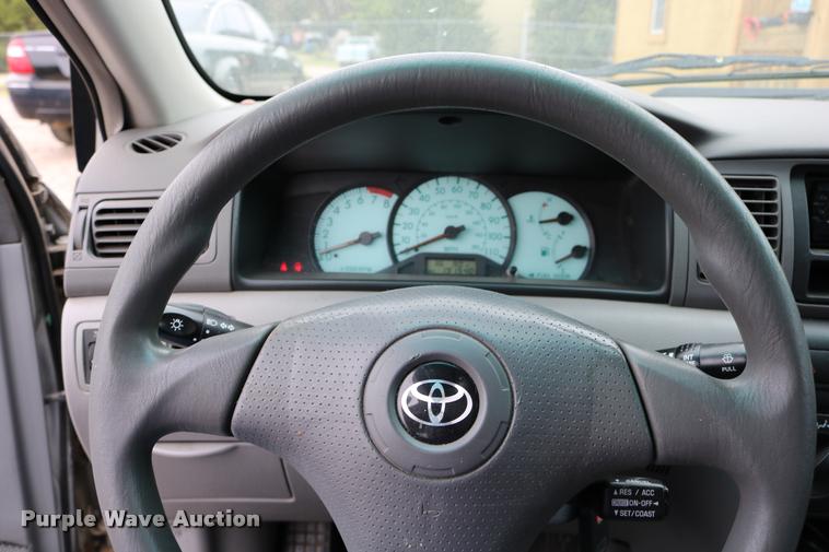 image for item DD0220 2004 Toyota Corolla