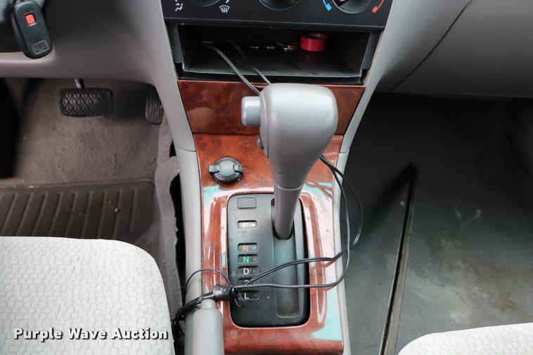 image for item DD0220 2004 Toyota Corolla