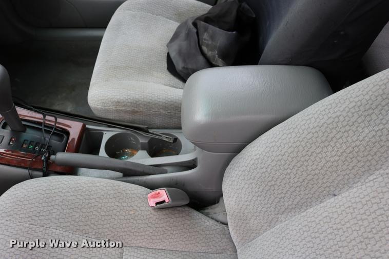 image for item DD0220 2004 Toyota Corolla