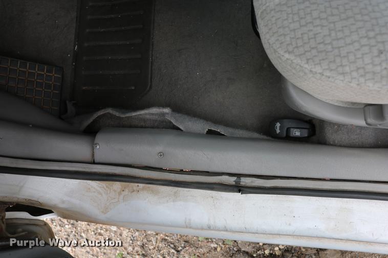 image for item DD0220 2004 Toyota Corolla