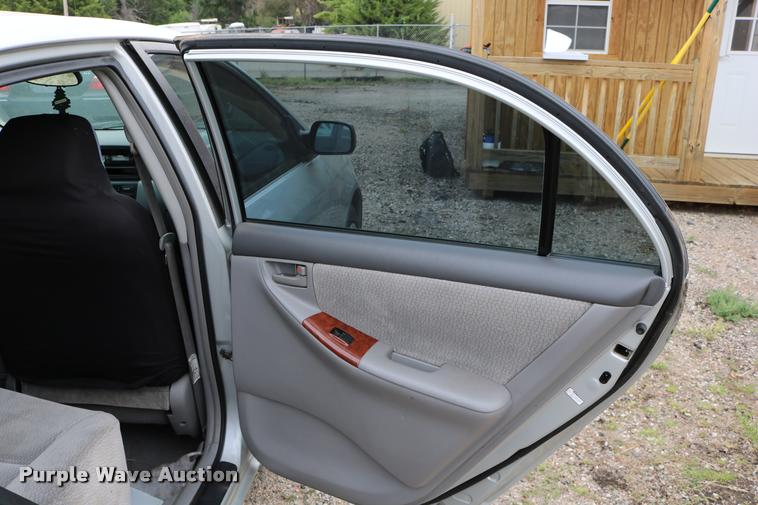 image for item DD0220 2004 Toyota Corolla