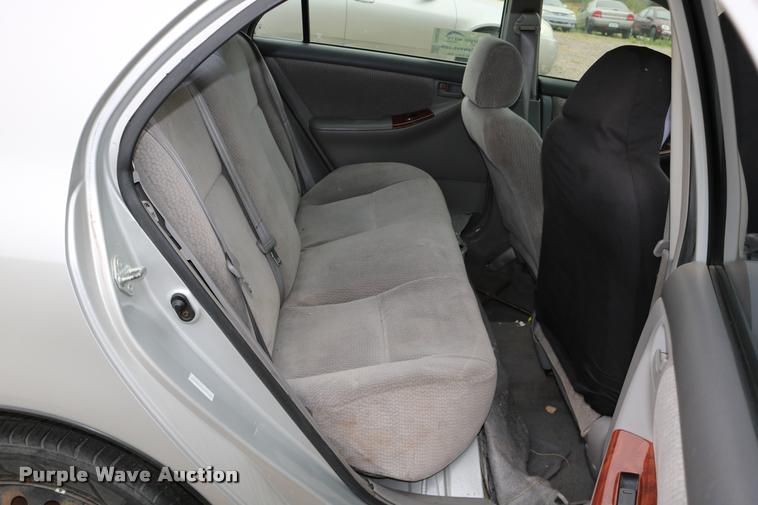 image for item DD0220 2004 Toyota Corolla