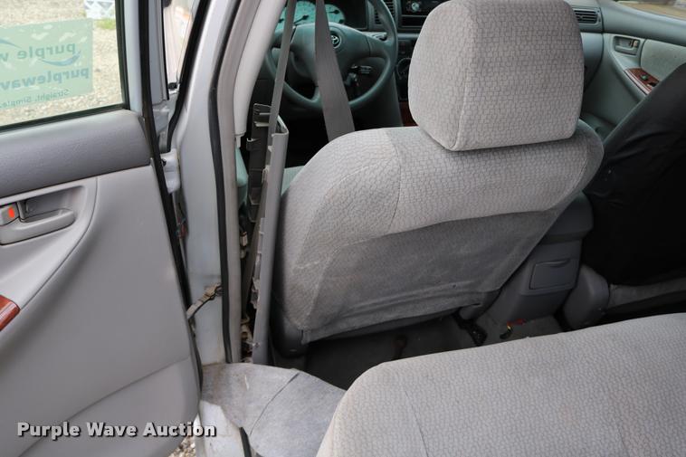 image for item DD0220 2004 Toyota Corolla