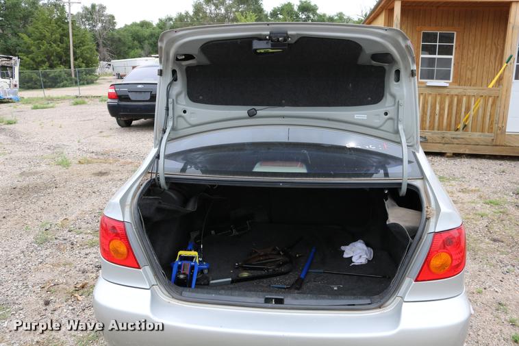 image for item DD0220 2004 Toyota Corolla