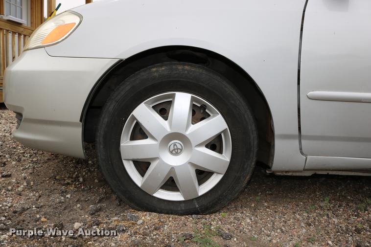 image for item DD0220 2004 Toyota Corolla