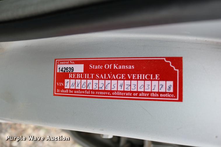 image for item DD0220 2004 Toyota Corolla