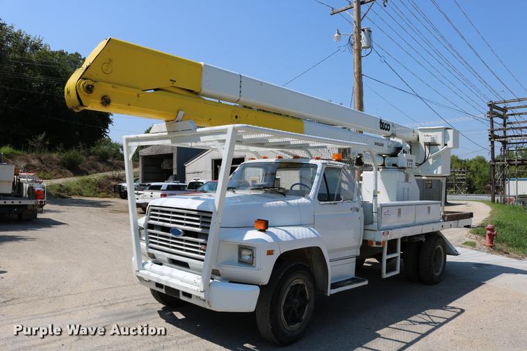 image for item DD0226 1985 Ford F600 bucket truck